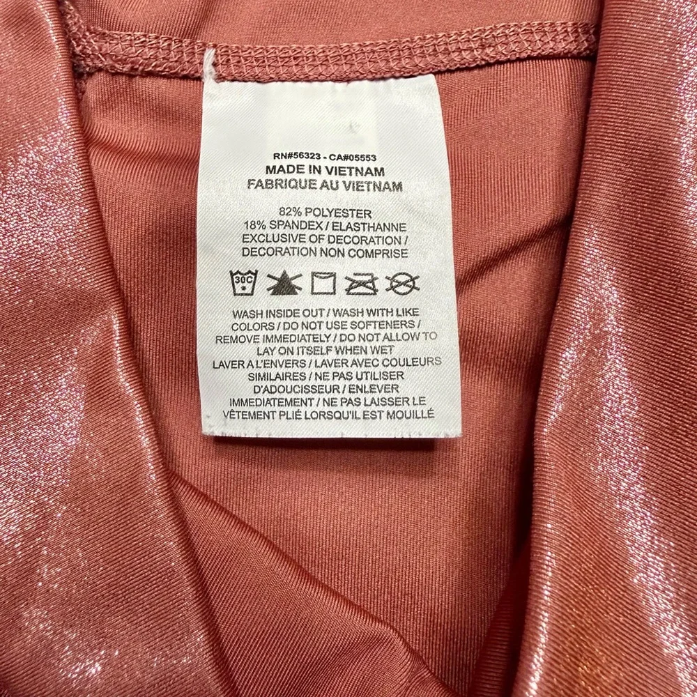 Nike Dri-Fit Icon Clash Legging Rose Gold‎ Metallic Shimmer SizeSmall (0164) A3